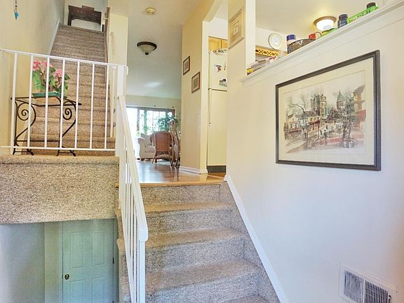 3rd image of 304 Grasmere Dr