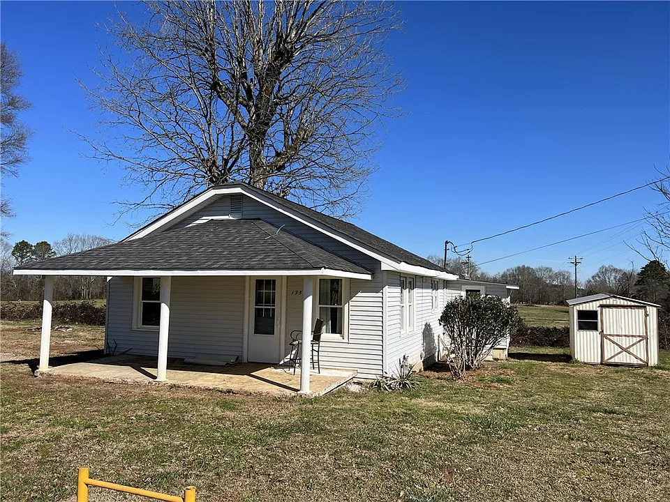 195 Cross Roads Dr
