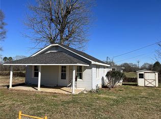 195 Cross Roads Dr, Seneca, SC 29678