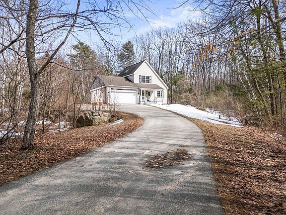 2nd image of 33 Green Ridge Drive