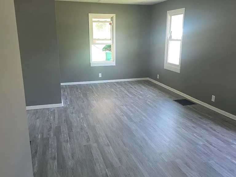 1324 Mary Ave — Photo 3