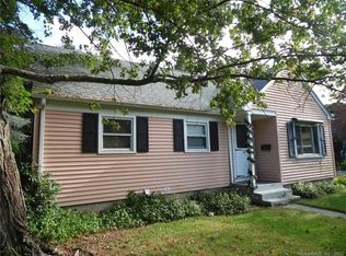 67 Wayne Rd, Groton, CT 06340