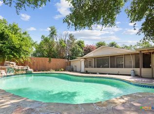 2102 Downing St, Belton, TX 76513