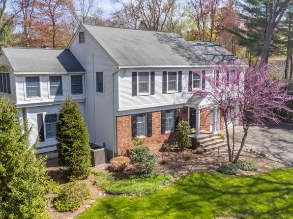 38 Farley Pl, Allendale Boro, NJ 07401