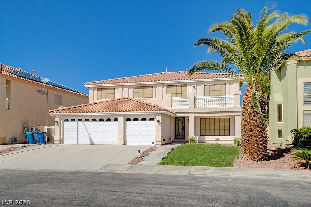 5 bed, 3.0 bath, 3210 sqft, $3,995 — Photo 2