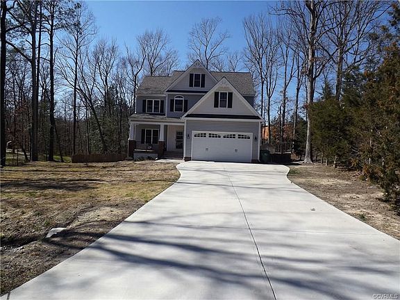 3rd image of 556 Hartford Ln