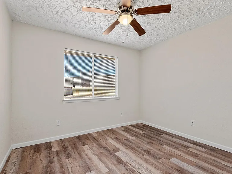 3706 Westmeadow Dr — Photo 14