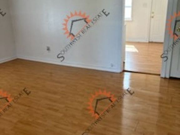 3rd image of 409 Kathrine Ave