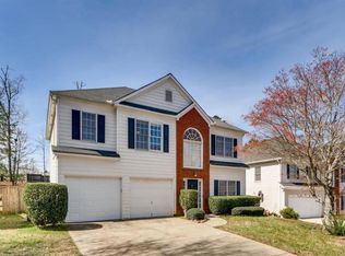 370 Foe Creek Dr, Roswell, GA 30076