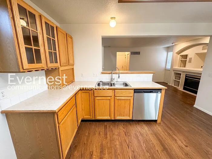10545 Ashwood Ct — Photo 5