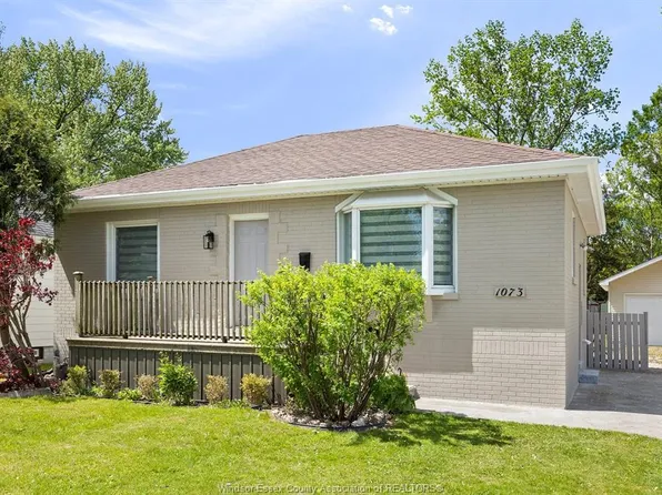 1073 Jefferson Blvd, Windsor, ON N8S 2R2