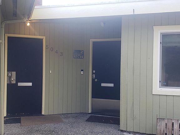 4th image of 5043 44th Ave NE