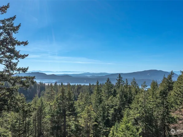 354 Helmsmens Way, Orcas Island, WA 98245