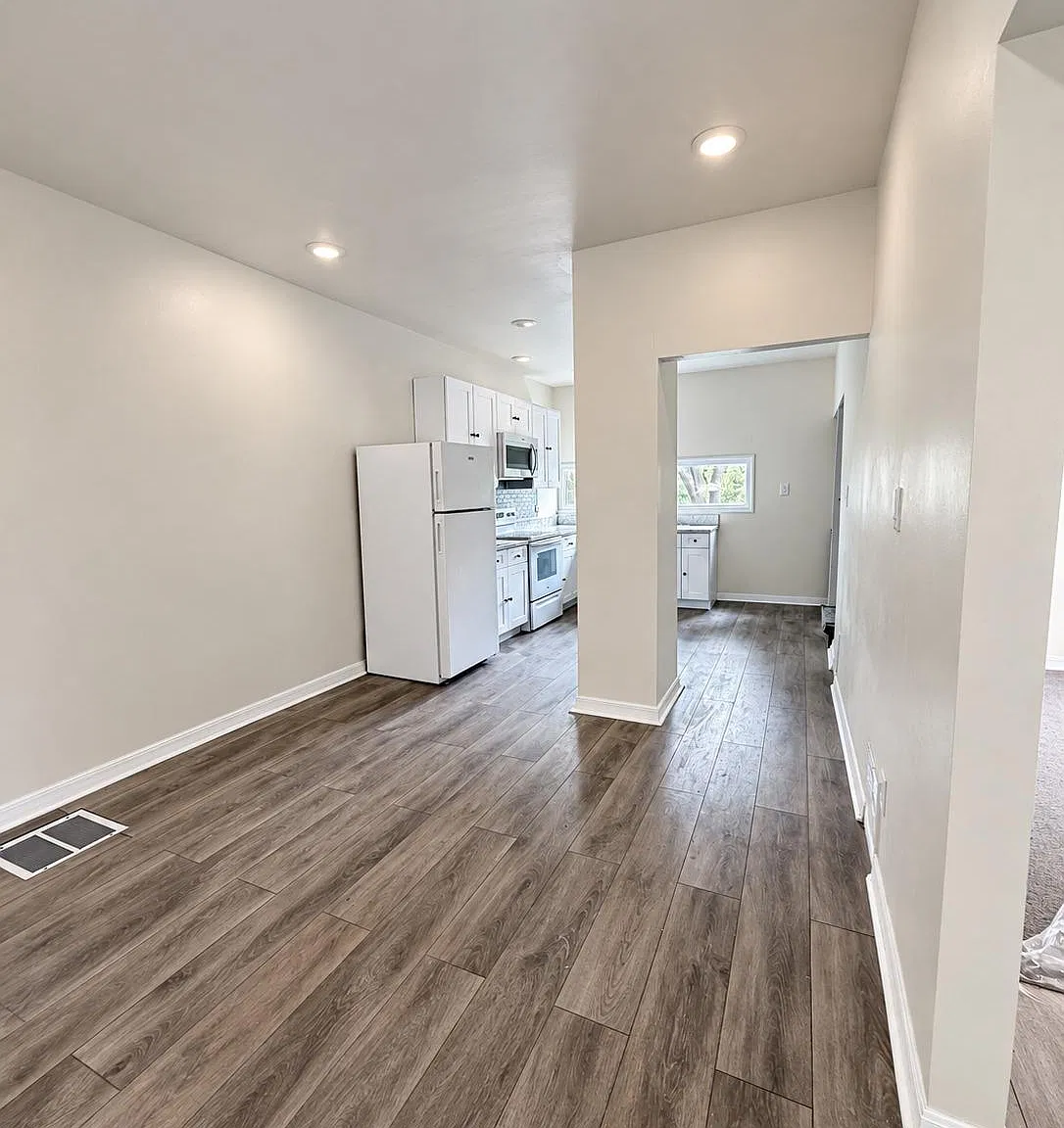 3 bed, 1.5 bath, 1950 sqft, $1,550 — Photo 3