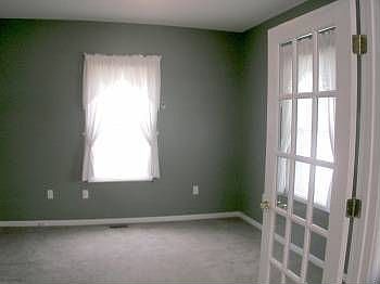 2nd image of 1015 Fuller St