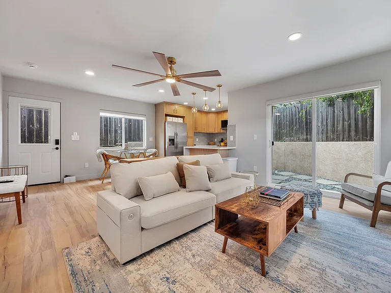 4241 Cartagena Dr — Photo 19
