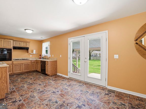 5th image of 16 Mango Rd NE