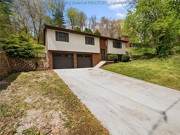 3rd image of 204 Orchard Pl