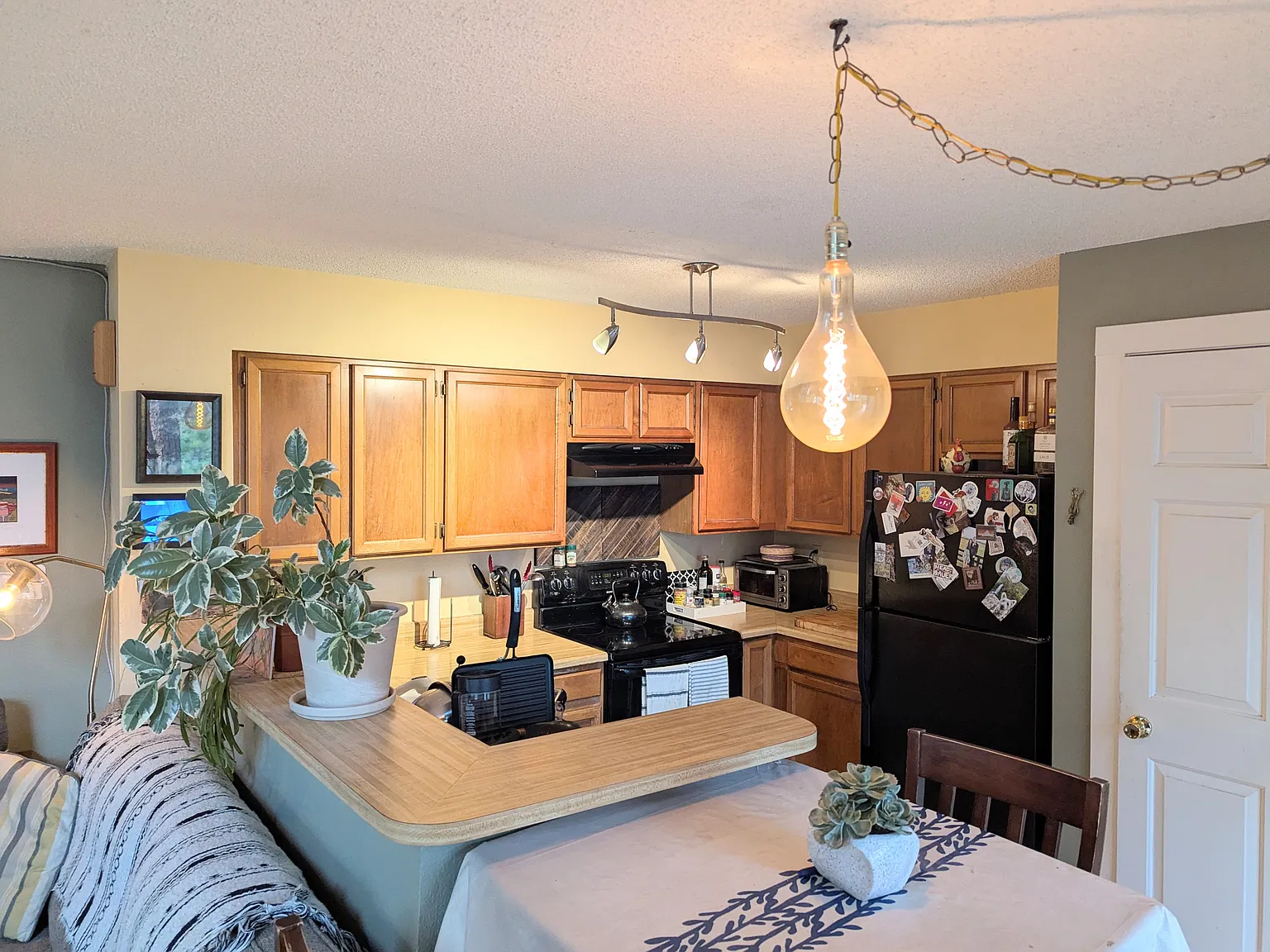 2 bed, 802 sqft, $2,200 — Photo 4