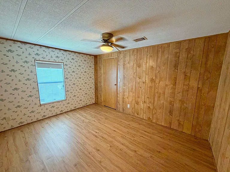 7633 Plumwood Dr — Photo 12