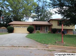 401 Wildwood Cir SW, Decatur, AL 35601