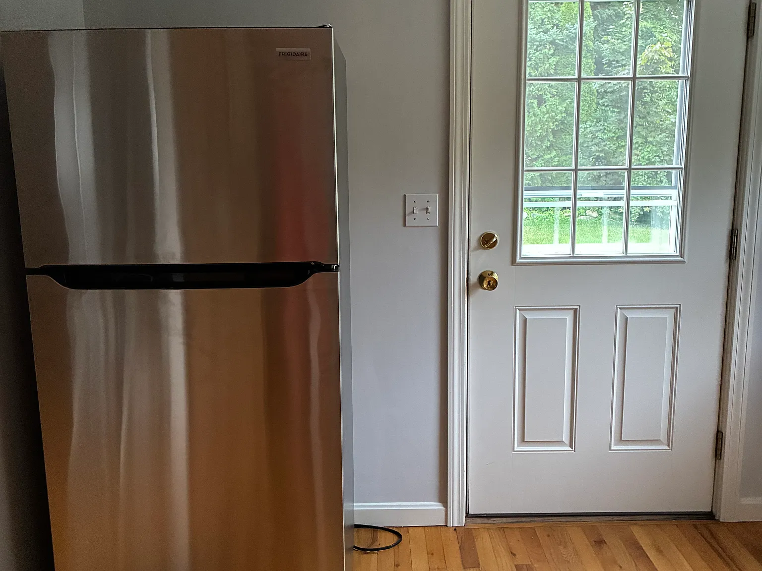 3 bed, 1.5 bath, 1344 sqft, $2,500 — Photo 4