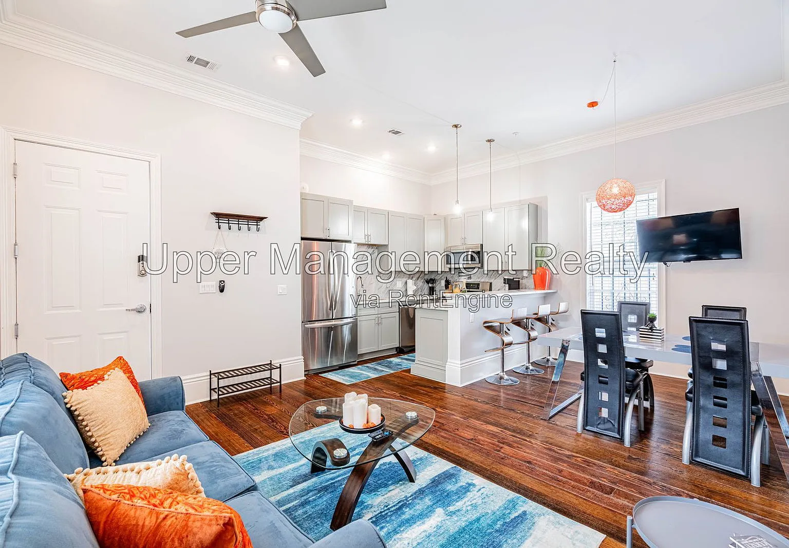 1 bed, 1.5 bath, 945 sqft, $1,600 — Photo 1