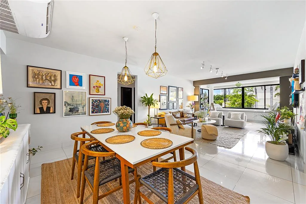 3 bed, 2.0 bath, 1787 sqft, $4,000 — Photo 3