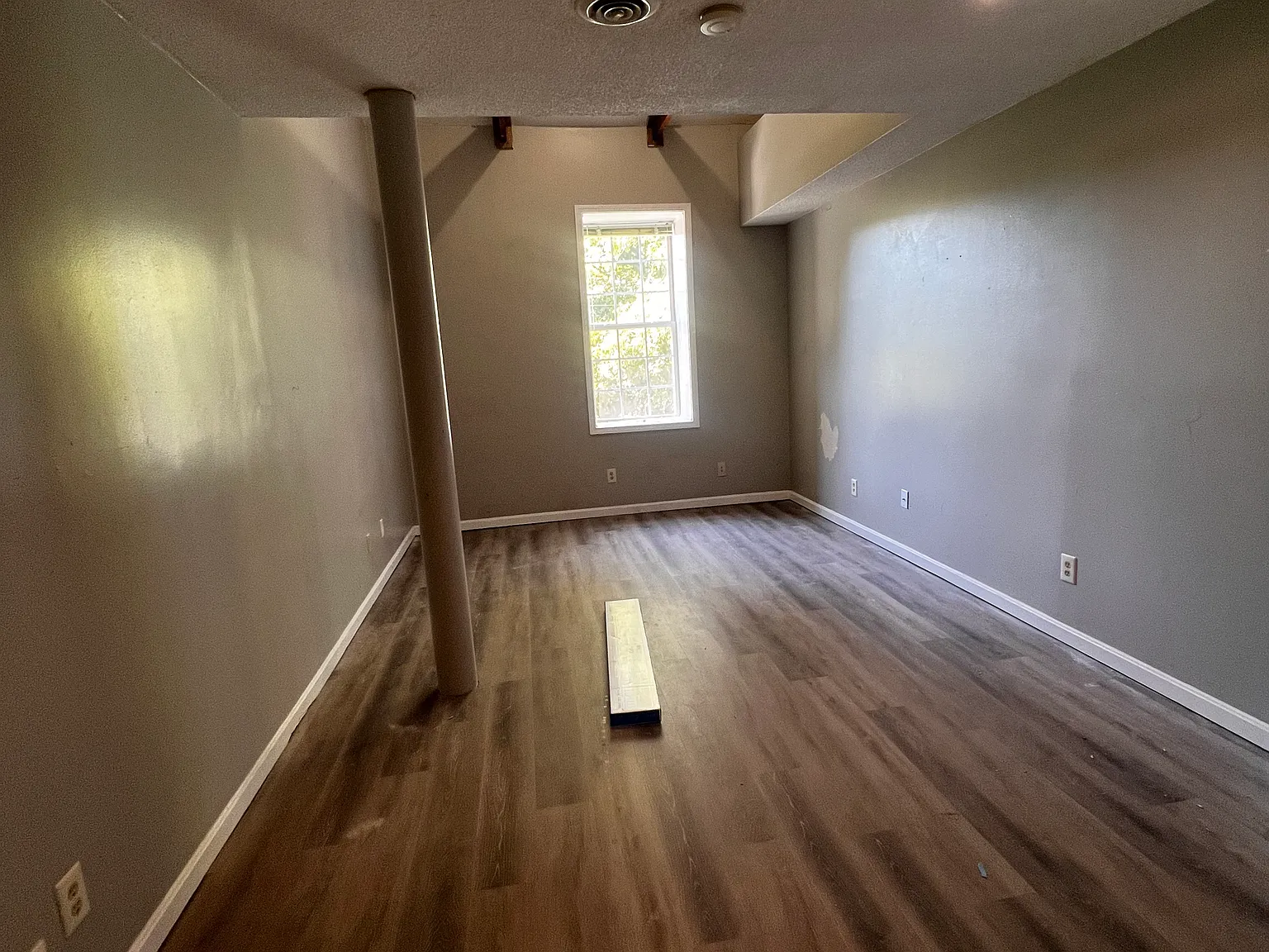 2 bed, $1,300 — Photo 3