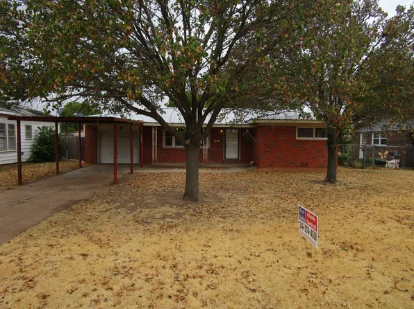 406 W 15th St, Quanah, TX 79252
