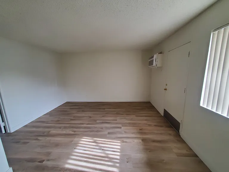 15950 Vanowen St #2 — Photo 5