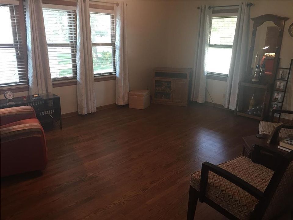 2nd image of 1908 S Norwood Ave