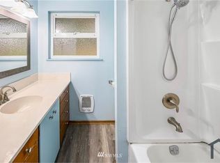 14034 84th Ave NE, Kirkland, WA 98034