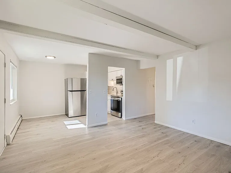 1612 Garfield Ave — Photo 5