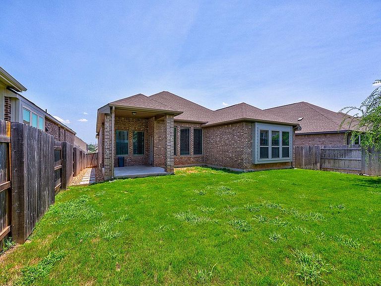 Listing photo 4