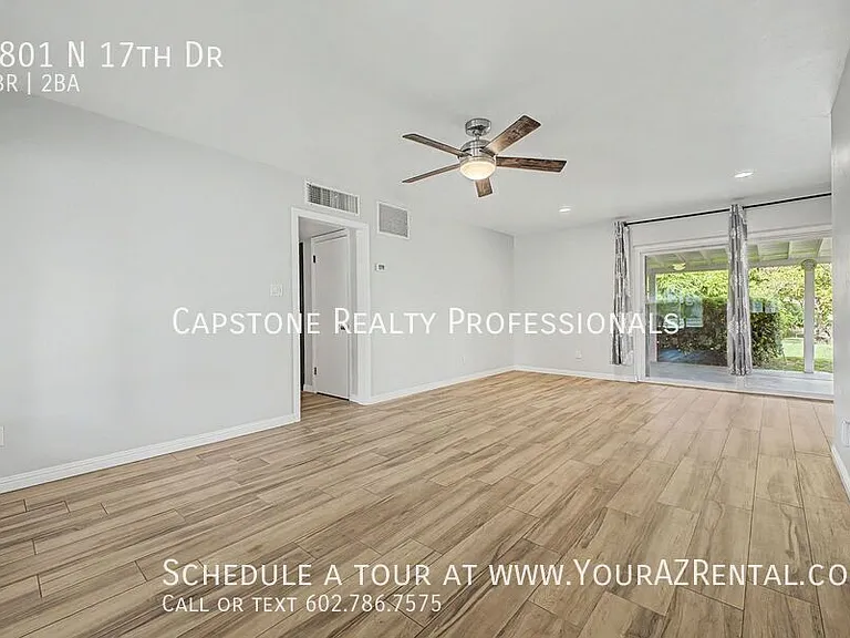 7801 N 17th Dr — Photo 3