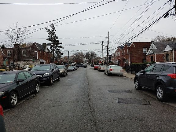 4th image of 11326 204th St