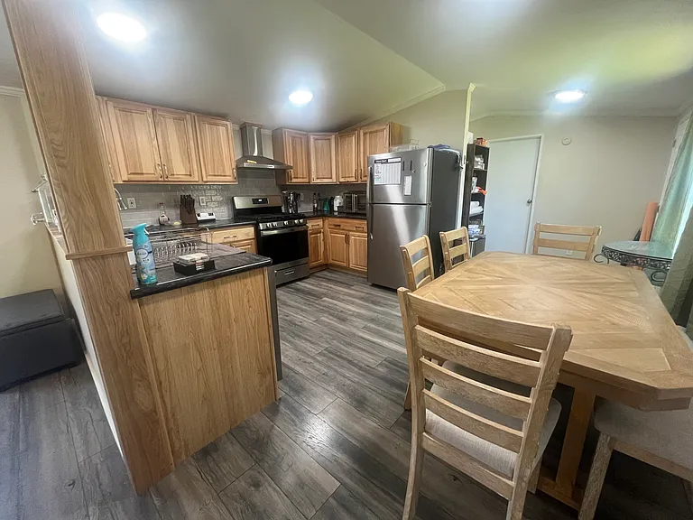 64 Green Tree Dr — Photo 1