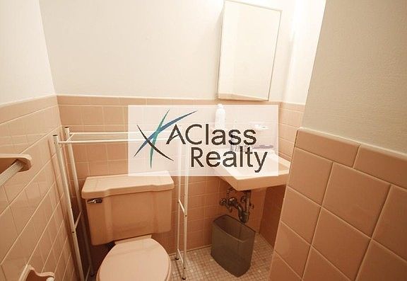 4th image of 2113 43rd St