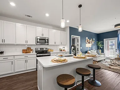 Giddy Hall Apartments