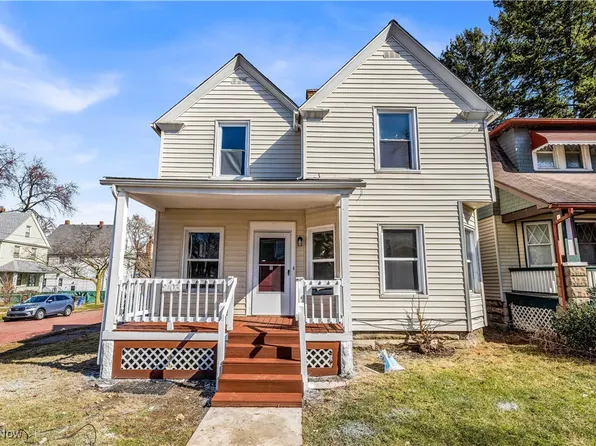 2103 W 96th St, Cleveland, OH 44102