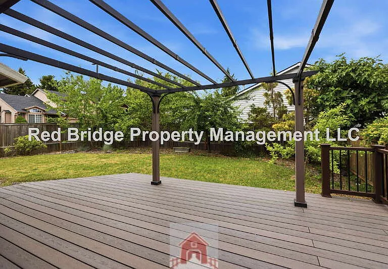 13571 SW Uplands Dr — Photo 32