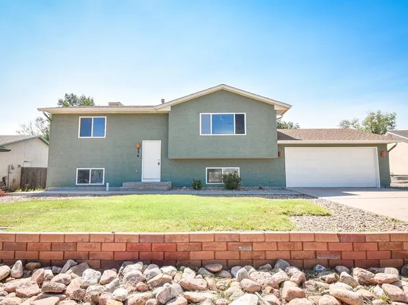 236 E Beshoar Dr, Pueblo West, CO 81007