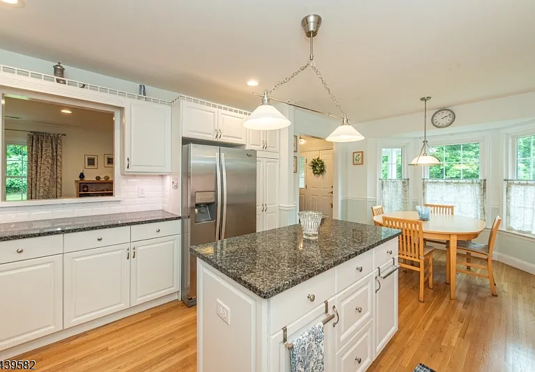 31 Cooper Ln — Photo 8