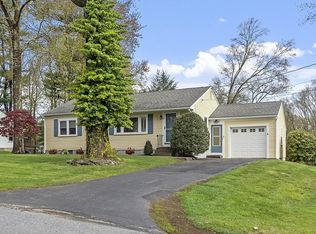 16 Chestnut Hill Rd, Northborough, MA 01532