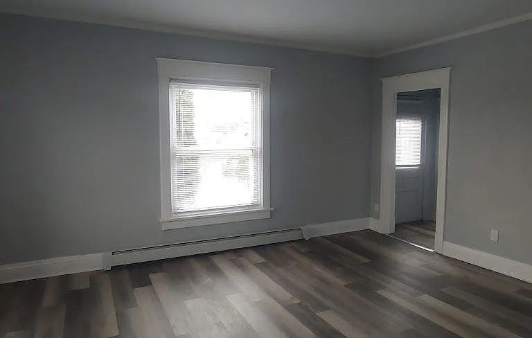 729 Montana Ave #A — Photo 2
