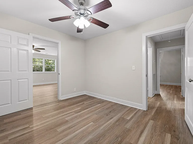 672 Lupton Dr — Photo 12