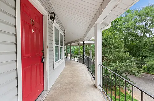 24 Oakwood Rd #5 Photo 1