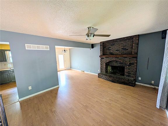 5th image of 300 SW Palo Dr
