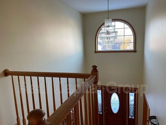 4th image of 44 Wallflower Dr